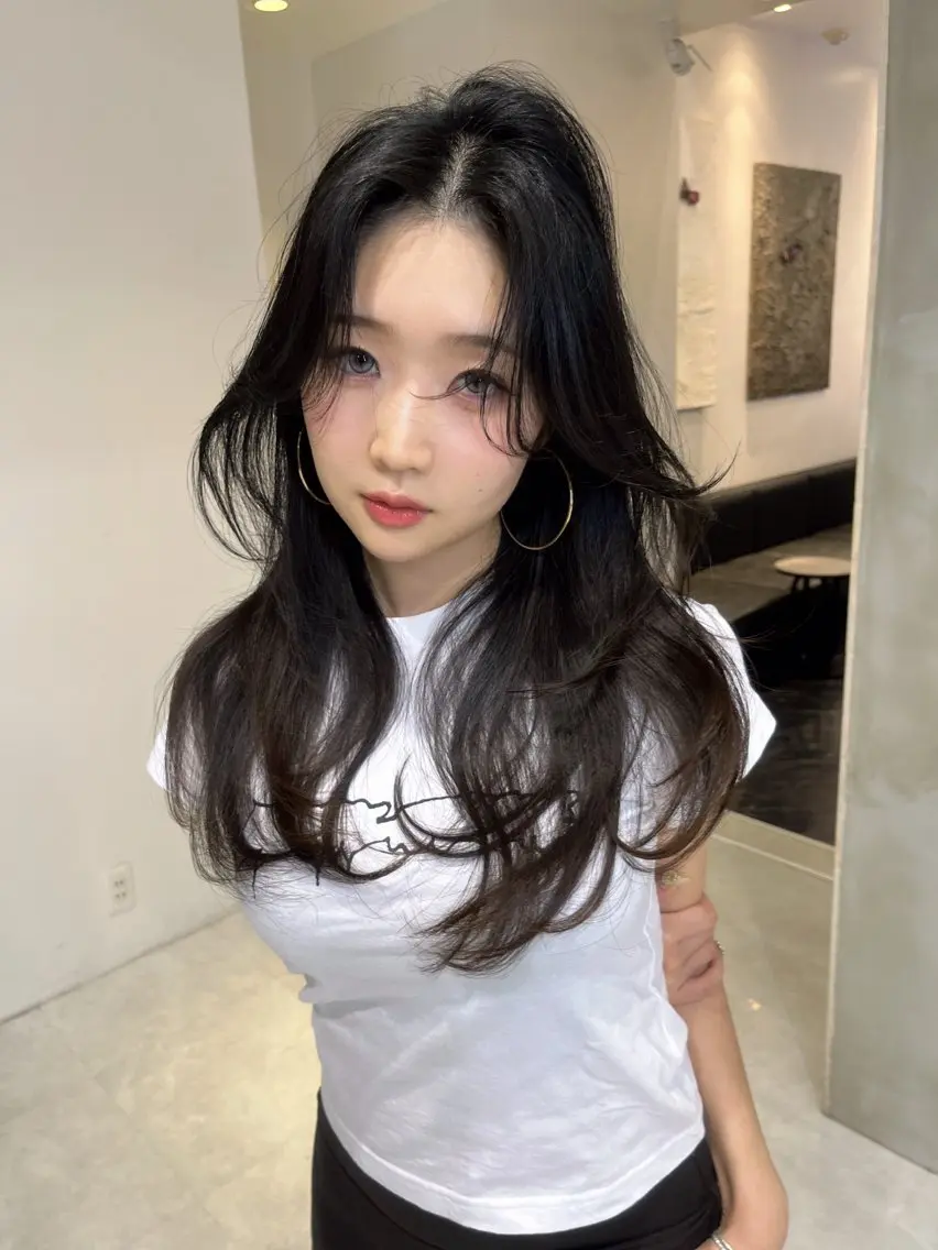 ロング カット ヘアカラー トリートメント 海野翔吾🇨🇳 ワンホンレイヤーのヘアスタイル