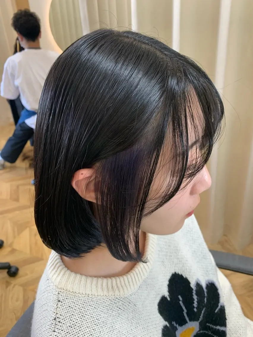 ショート カラー シルバー ボブ 赤坂 有季のヘアスタイル