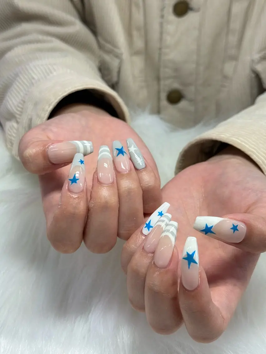ネイル ボーダー フレンチネイル ハンドネイル WOLTOKYO渋谷 yunaのネイルデザイン