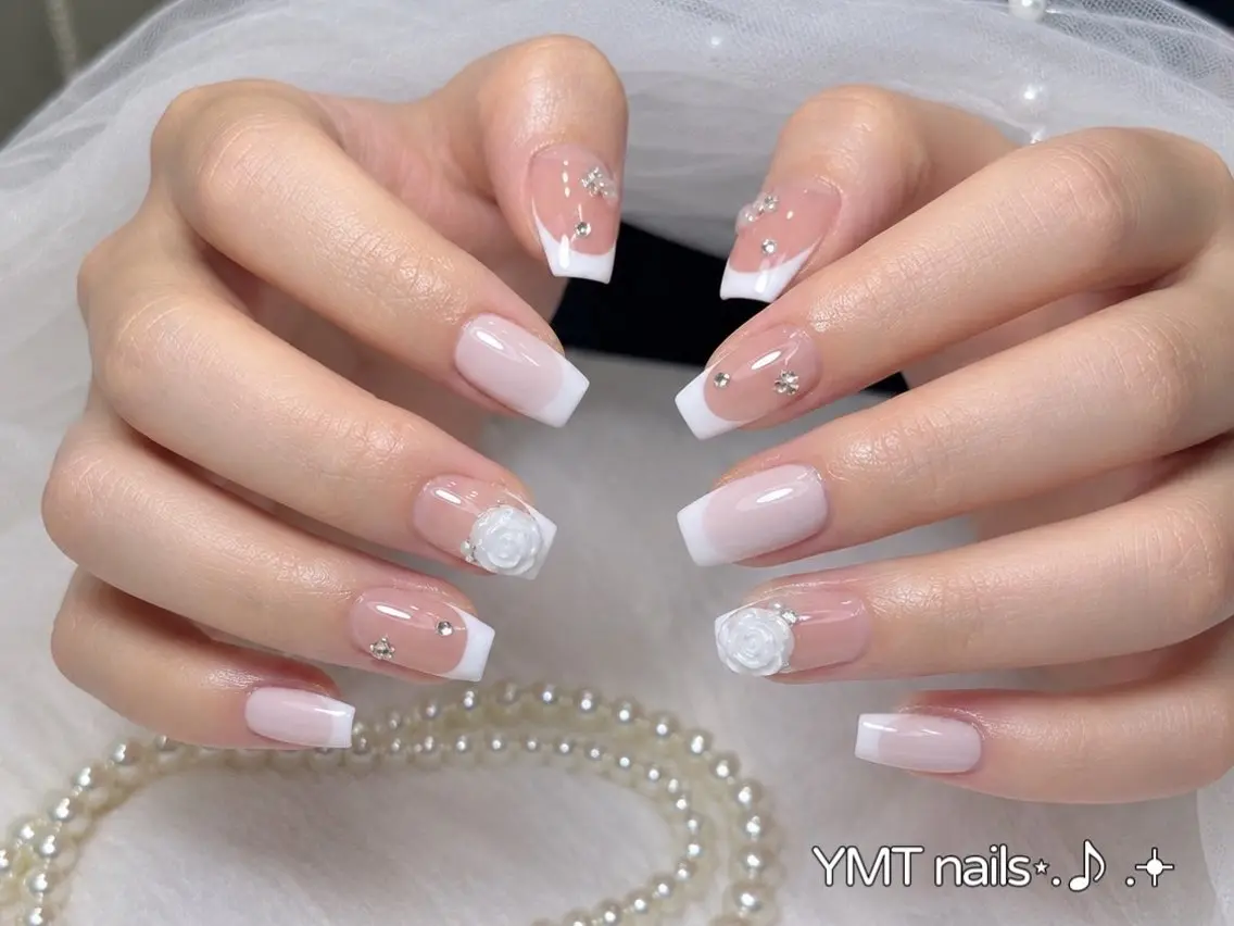 ネイル ハンドネイル mochi nailsのネイルデザイン