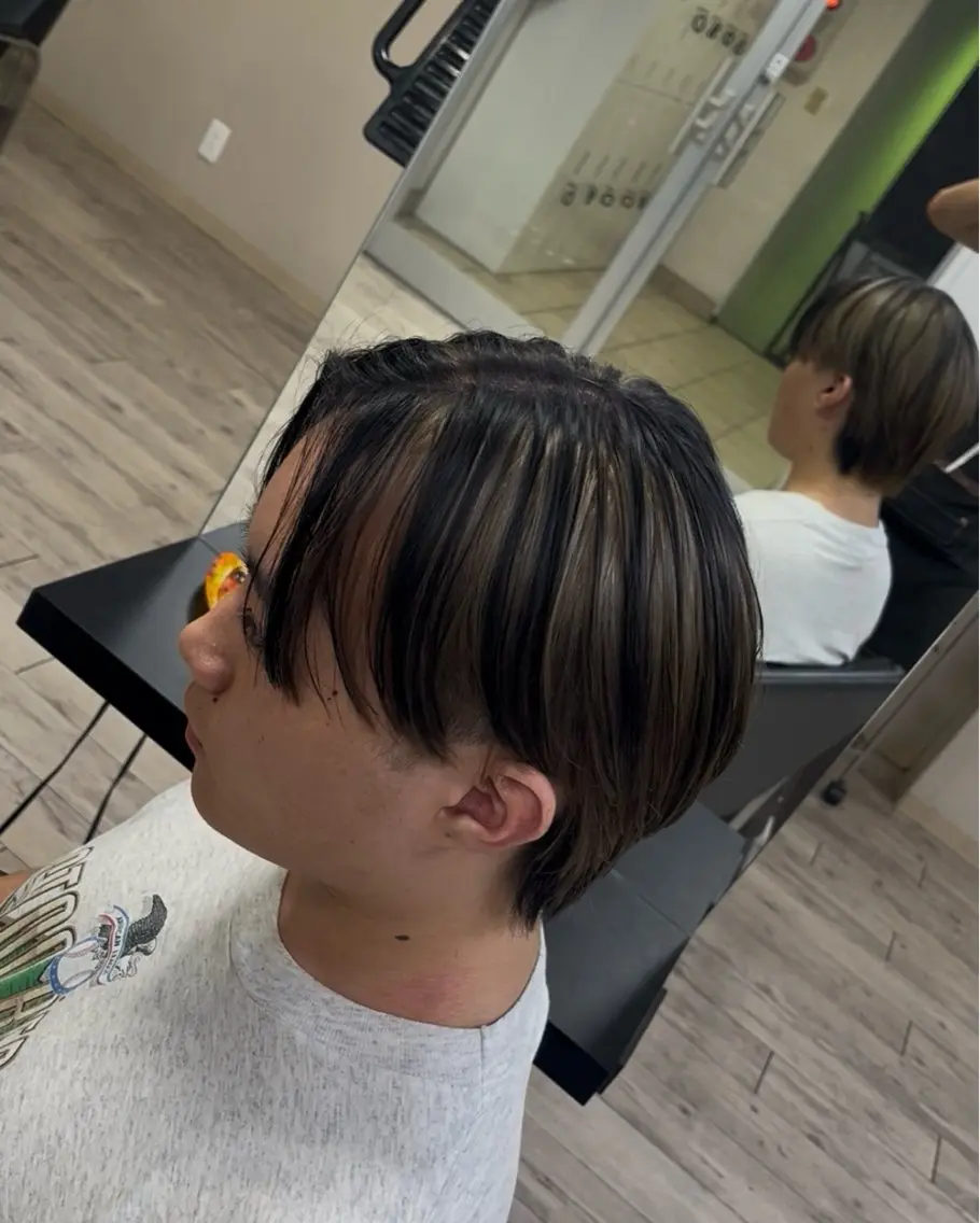 ミディアム カット ヘアカラー TIDE HAIR ショーイチのヘアスタイル