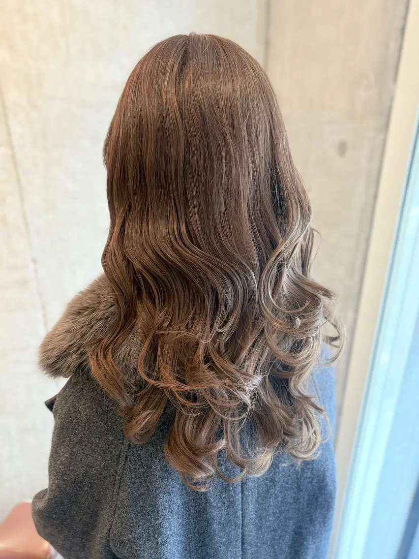 ロング カラー ROCCA hair eje. 千晴のヘアスタイル