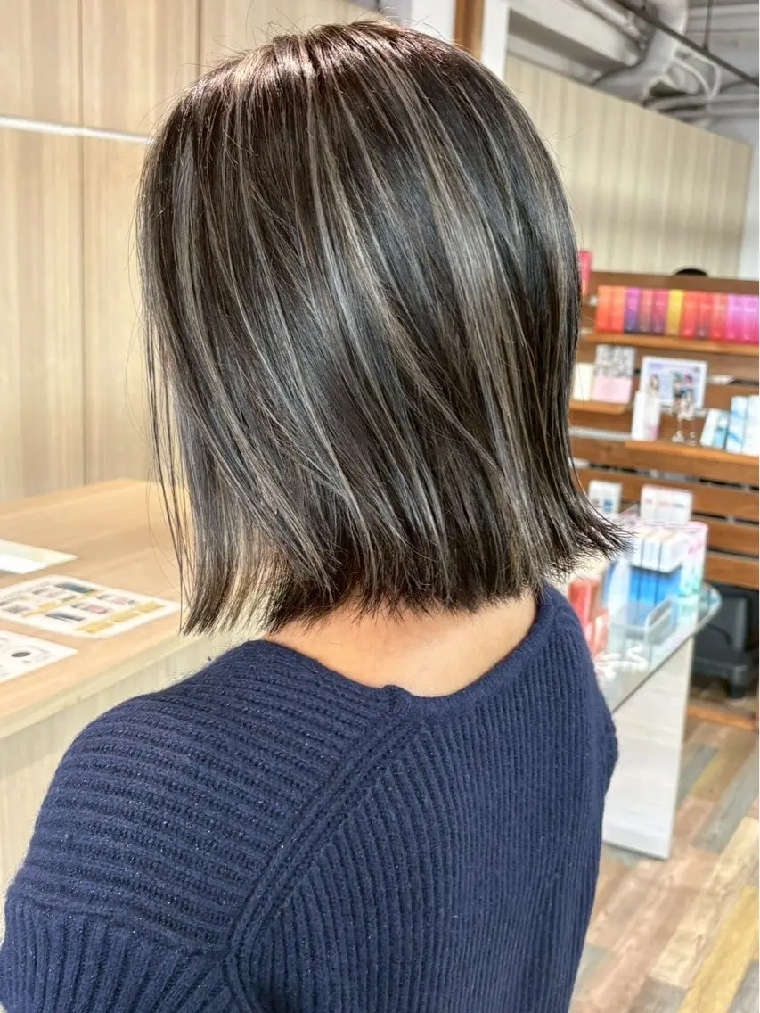 ミディアム カラー 岩崎 太陽のヘアスタイル