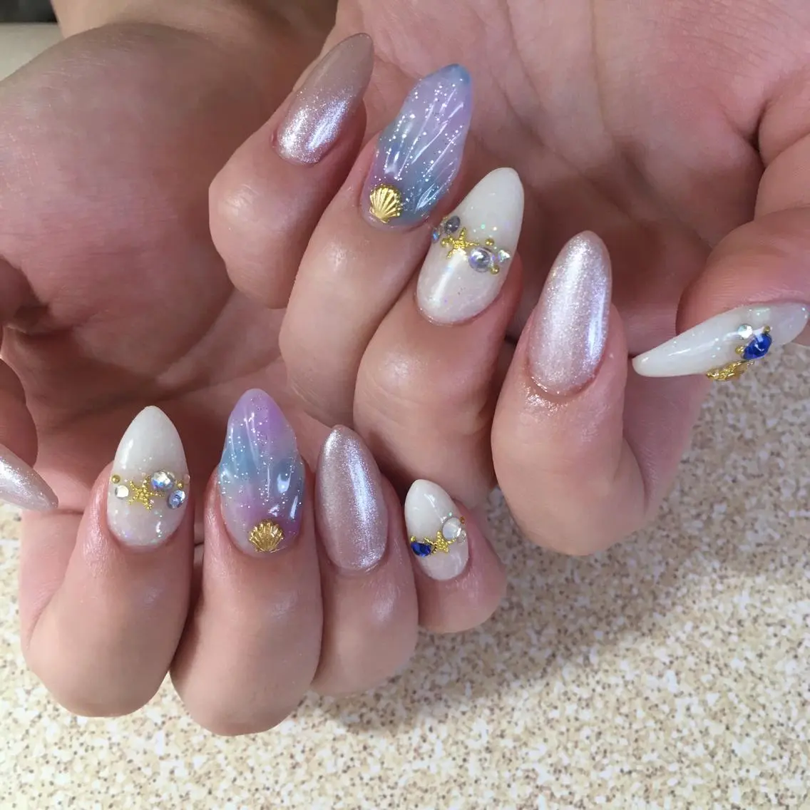 ネイル M. ERIのネイルデザイン