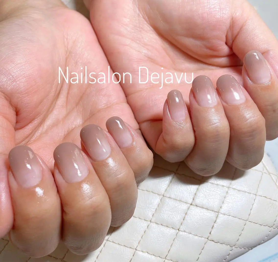 ネイル アートネイル クリアネイル ジェルネイル グラデーション ハンドネイル Nail salon Dejavu 🌿のネイルデザイン