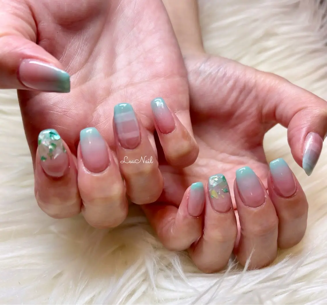 ネイル グラデーション Lea Nailのネイルデザイン
