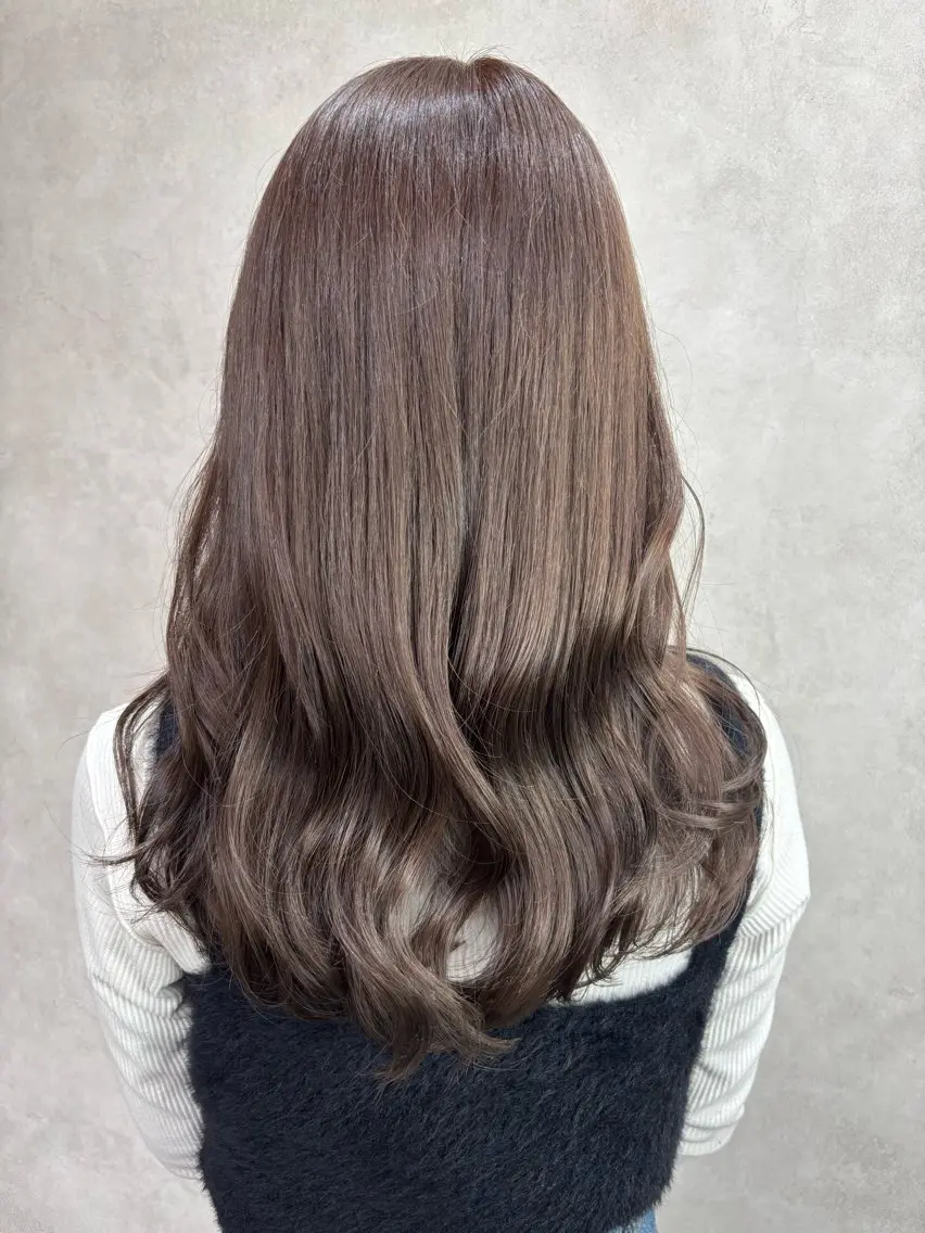 セミロング カラー ブリーチ ダブルカラー グレージュ ブリーチなしカラー ヘアカラー Rin♡透明感ピンク 🎀白肌ラベンダーのヘアスタイル