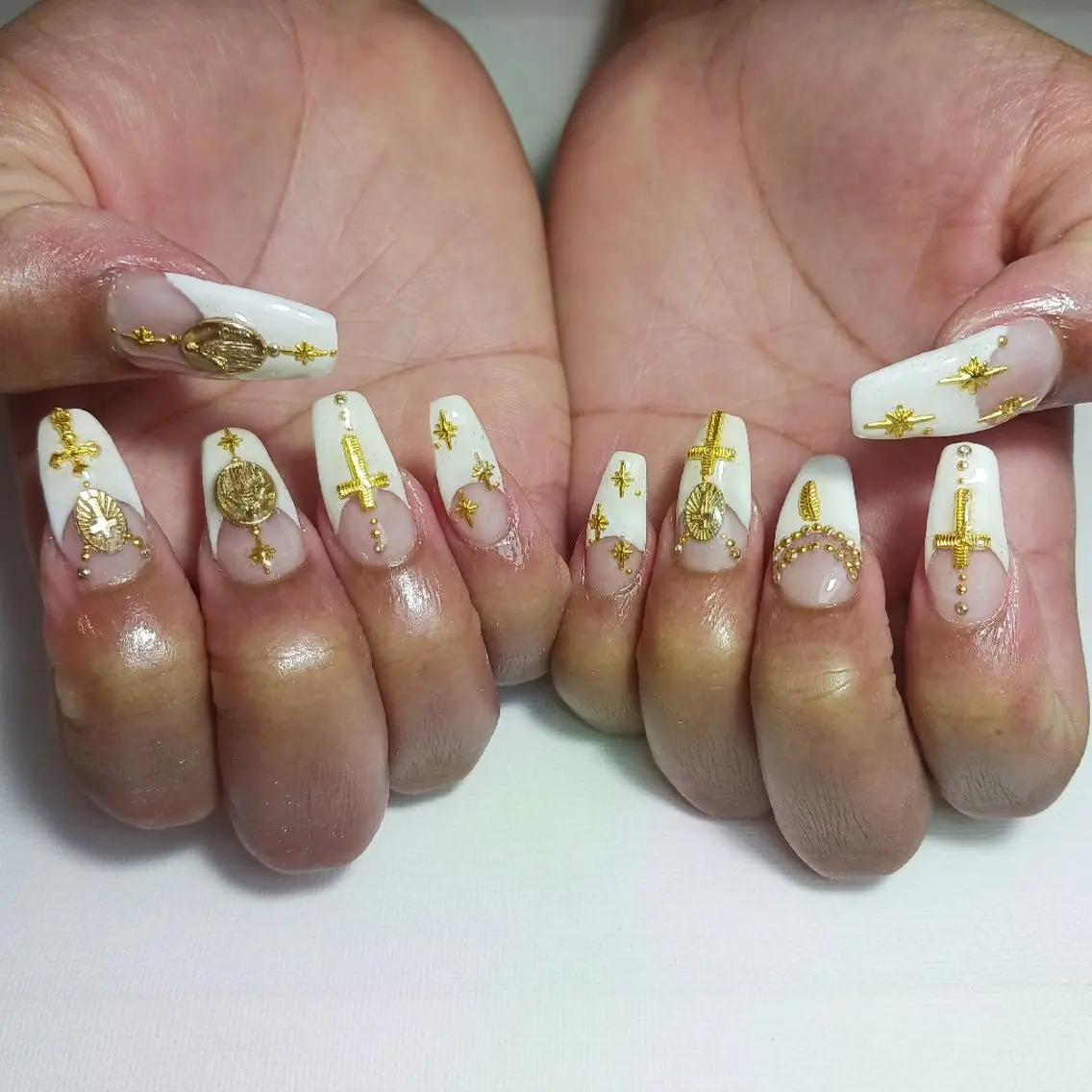 ネイル フレンチネイル ジェルネイル ゴールド 持ち込み ショートネイル ハンドネイル owlnail /持込みデザイン専門のネイルデザイン