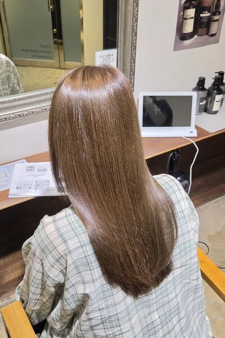 ロング さやか/暗髪カラー /透明感ワンカラーのヘアスタイル