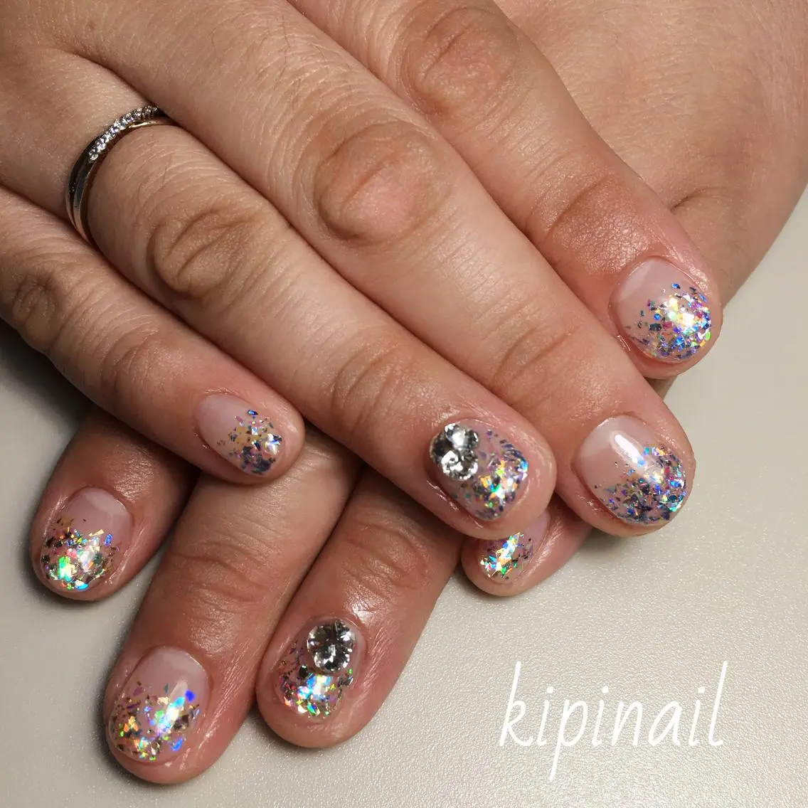 ネイル ラメ(グリッター) ラメグラデーション ストーンネイル kipinail 川﨑えりかのネイルデザイン