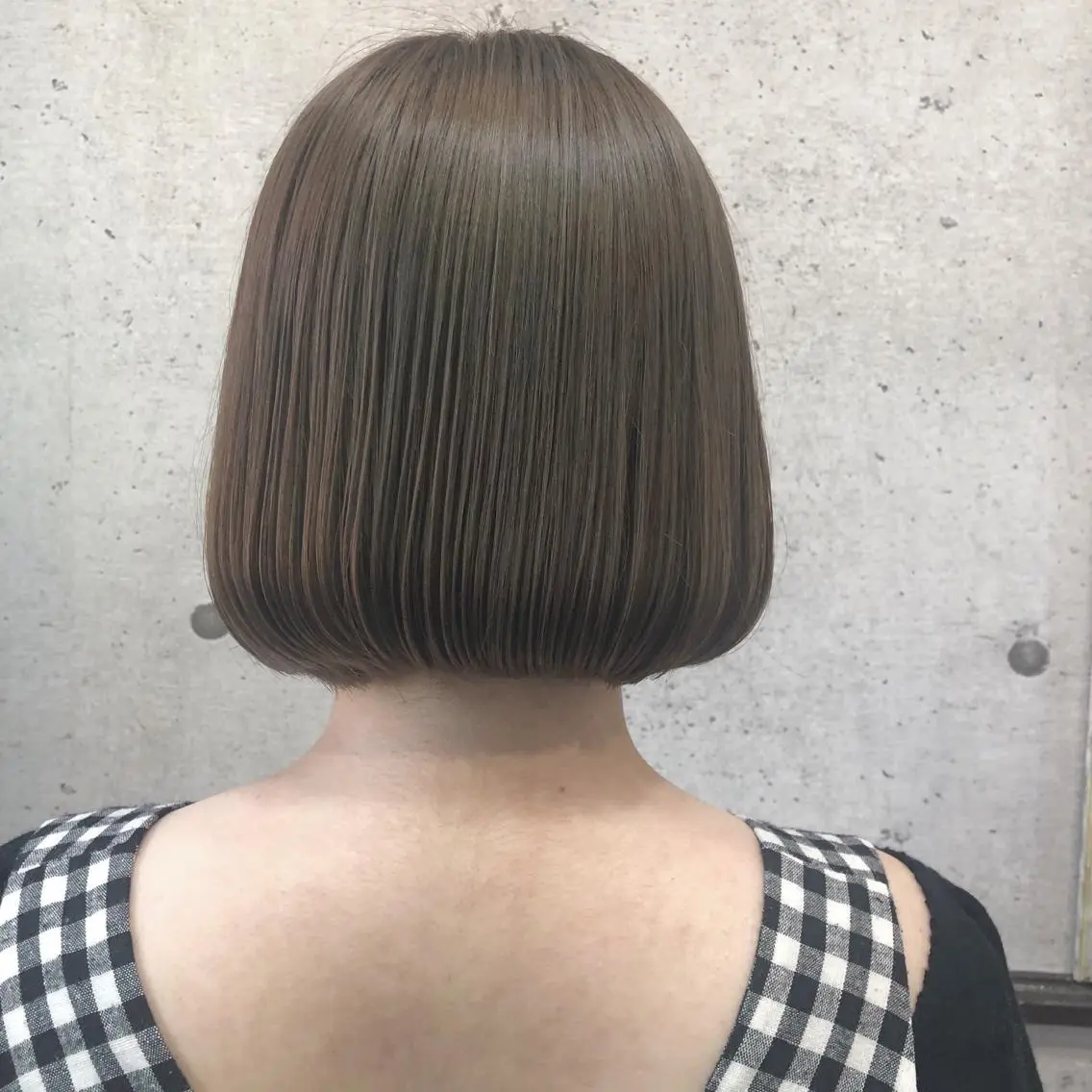 ショート カラー ボブ 江原 彩華のヘアスタイル