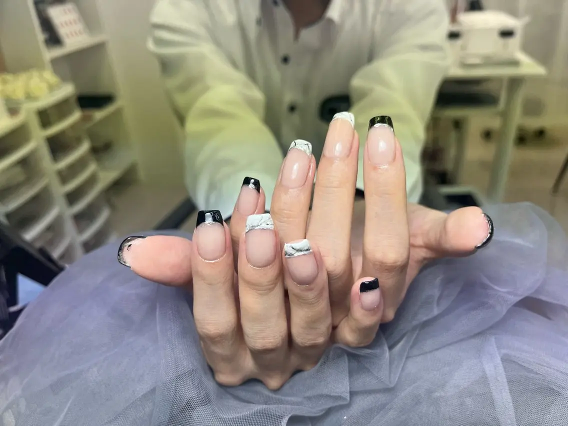 ネイル フレンチネイル ToliyDeliy Nail Salonのネイルデザイン