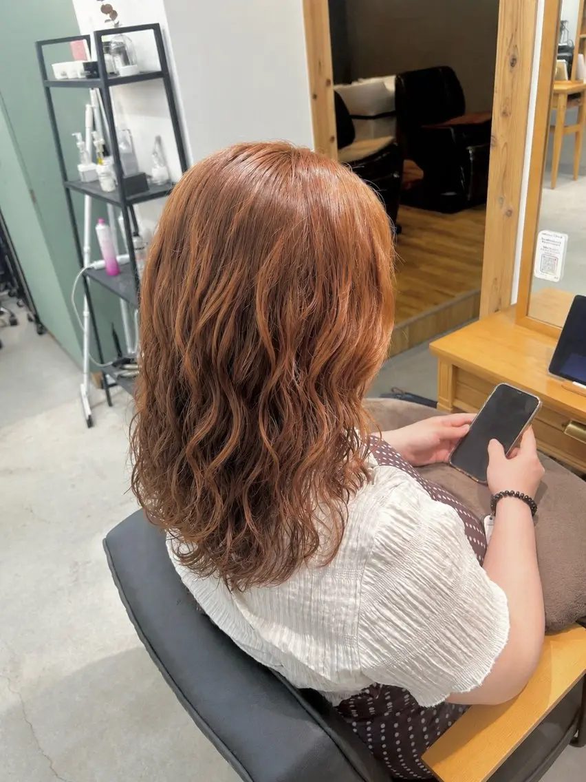 セミロング 関 柚花子のヘアスタイル