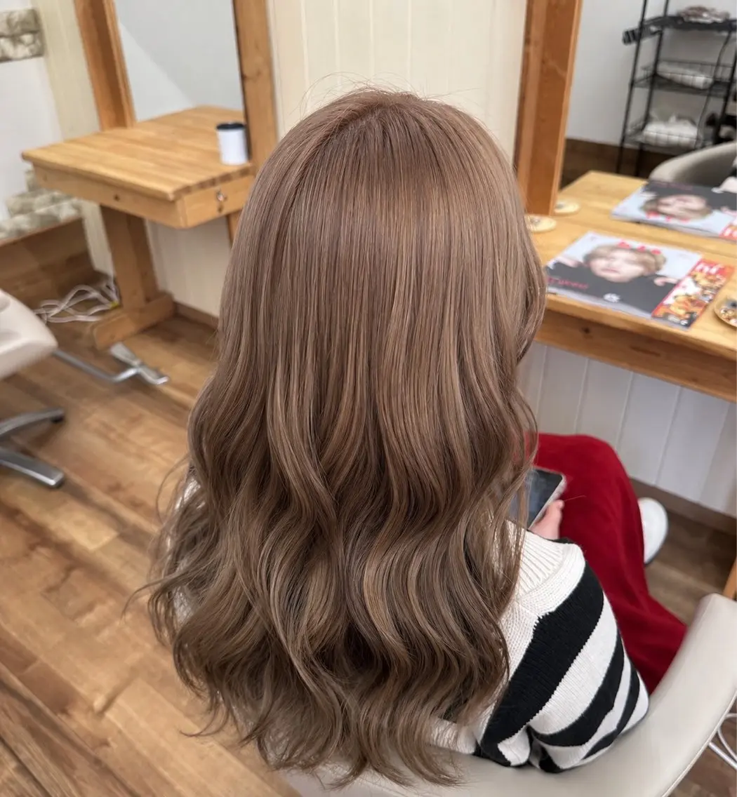 セミロング カット ヘアカラー トリートメント 艶髪カラー/髪質改善 細貝 舞利のヘアスタイル