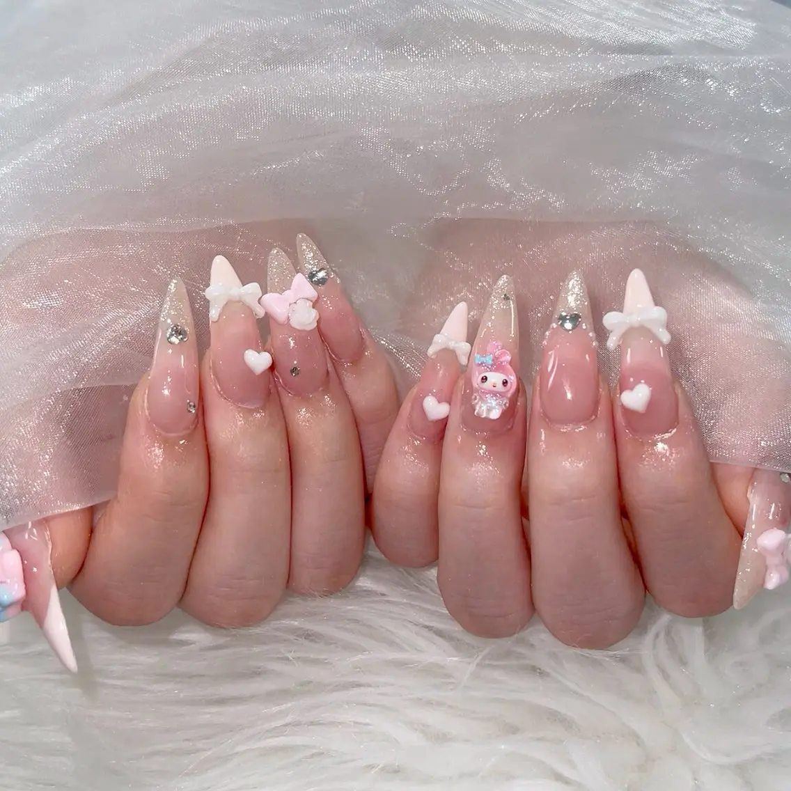 ネイル オーロラネイル 長さ出し フラッシュネイル フレンチネイル ジェルネイル ハンドネイル ハンドケア CiCi Nail Salonのネイルデザイン