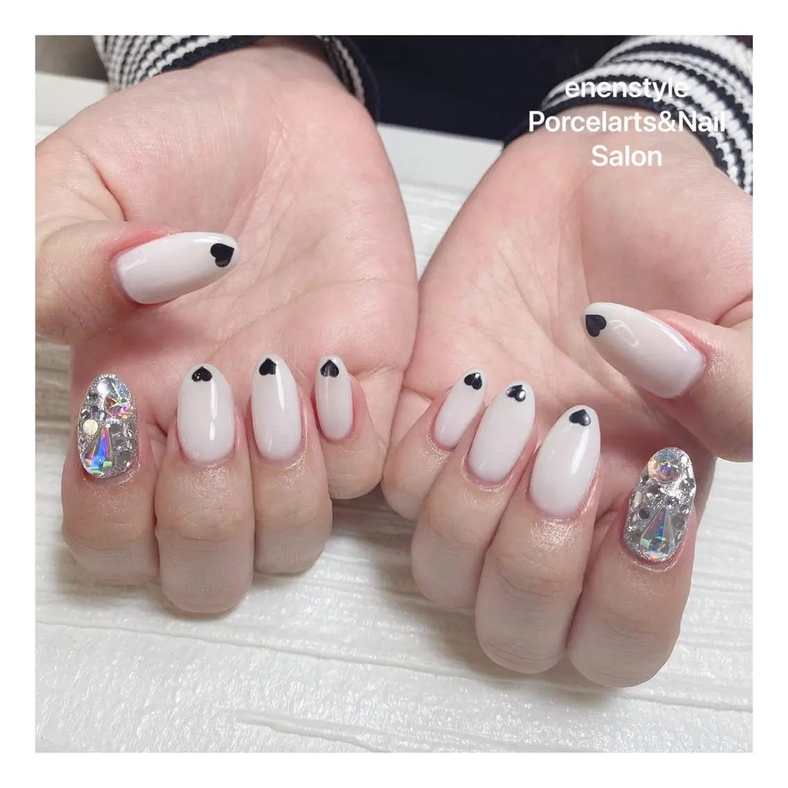 ミディアム ネイル ハンドネイル 🐾enen style 🐾のネイルデザイン