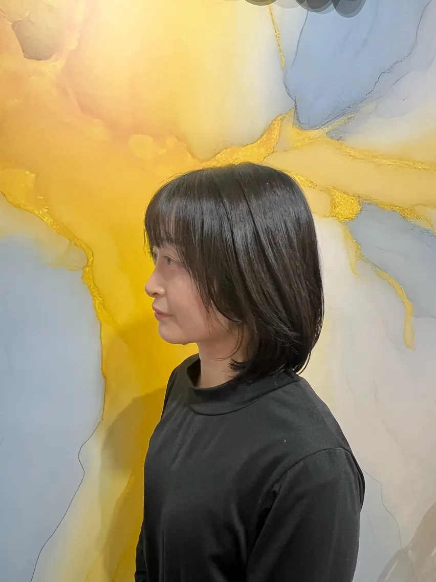 ミディアム ボブ 野沢 亜美のヘアスタイル