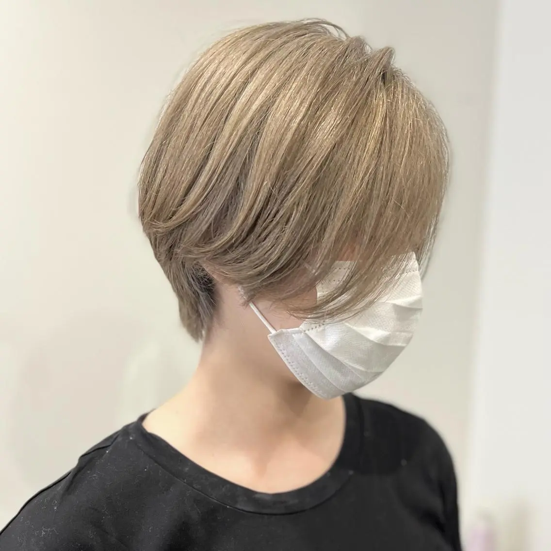 ショート カラー 谷 なづきのヘアスタイル