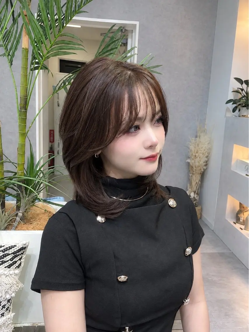 ミディアム カラー 🎀韓国レイヤー/シ ョート×透明感カラーのヘアスタイル