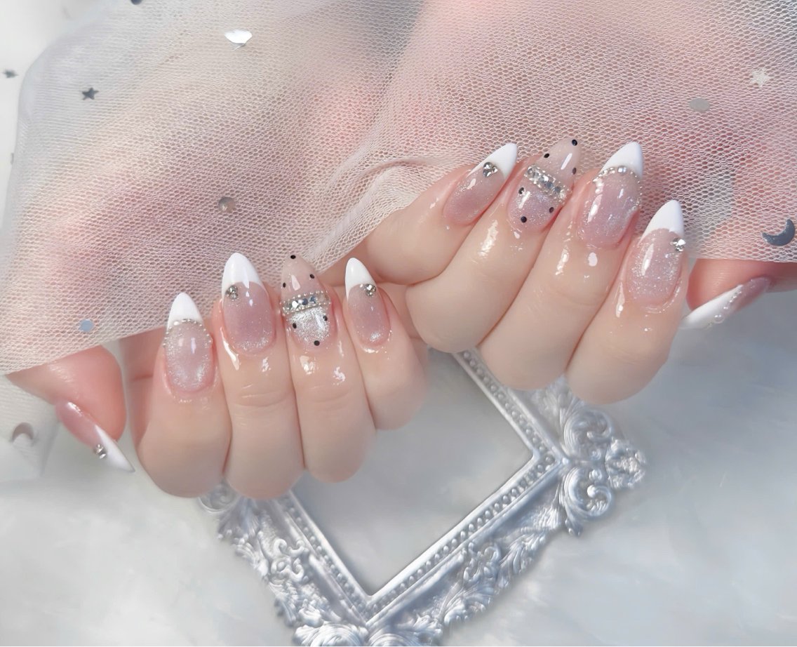 ネイル チークネイル 長さ出し フレンチネイル ジェルネイル グラデーション ハンドネイル THANHTHANH NAILのネイルデザイン
