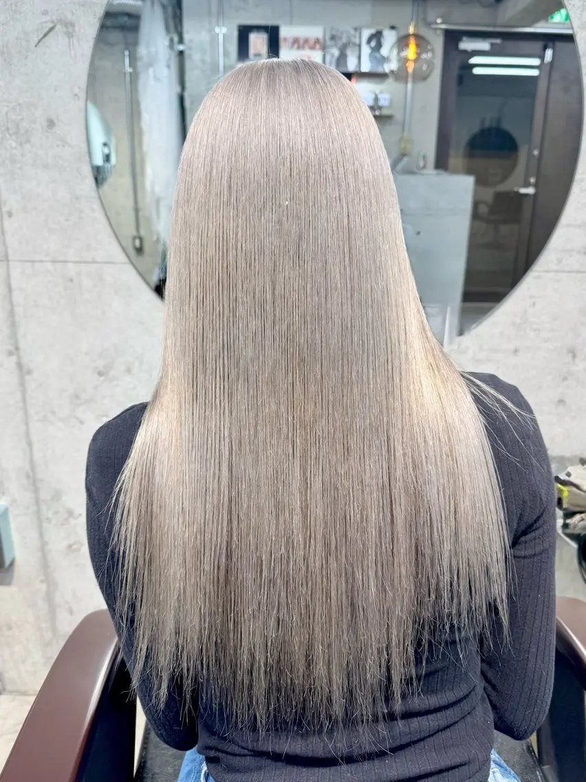 ロング カラー パーマ ヘアアレンジ メンズ キッズ メンズブリーチ ブリーチ シルバー ヘアカラー トリートメント 💖オタク美容師 ꒰ঌ♡モモ♡໒꒱のヘアスタイル