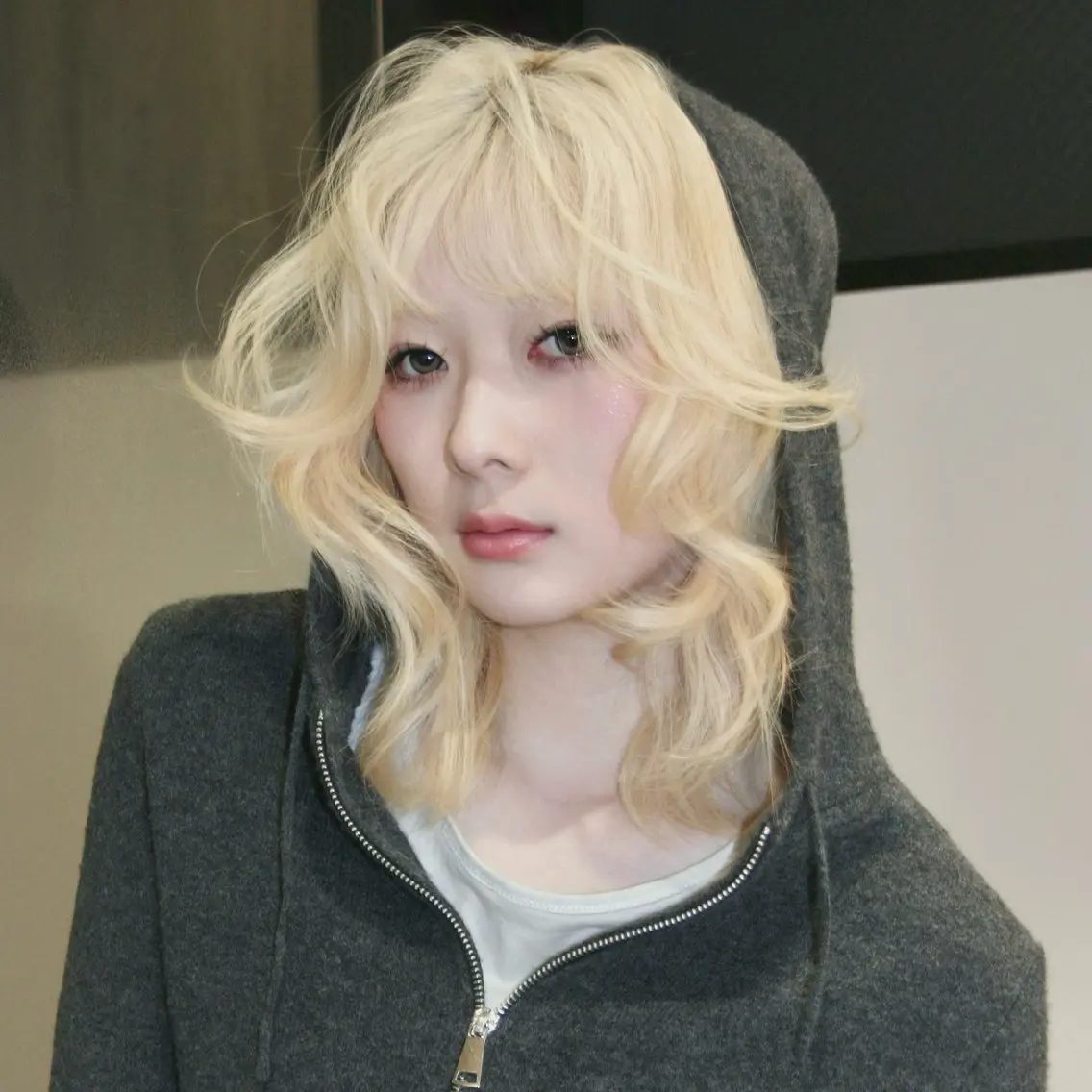 ミディアム カラー ヘアカラー トリートメント DEAN JECYのヘアスタイル