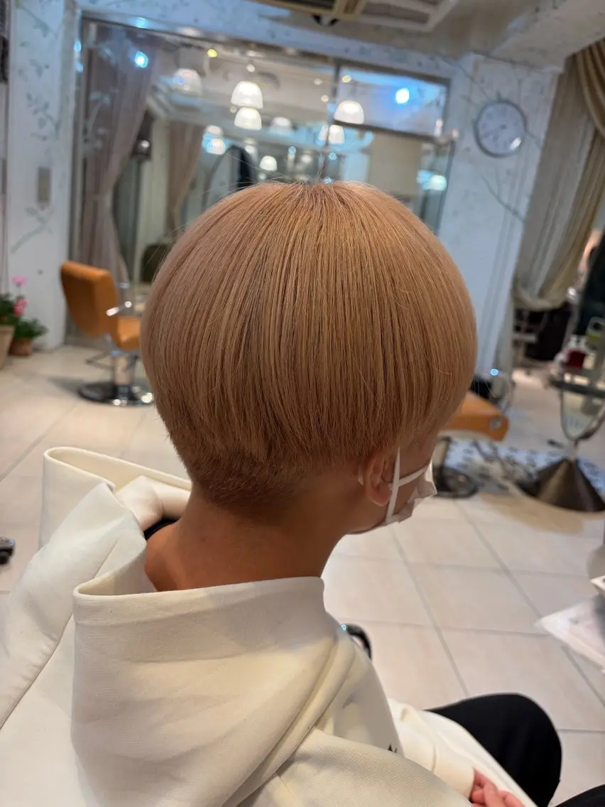 ショート メンズ ヘアカラー 安藤 沙妃のヘアスタイル
