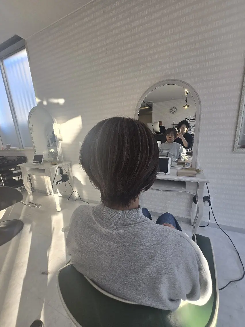 ショート ヘアカラー トリートメント ハイライトならお任せ 福田 将太のヘアスタイル