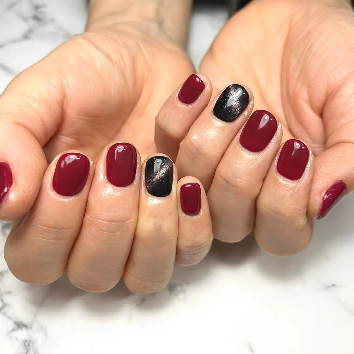 ネイル アートネイル ボルドー マグネットネイル 持ち込み オフィスネイル ハンドネイル NAIL NOWのネイルデザイン