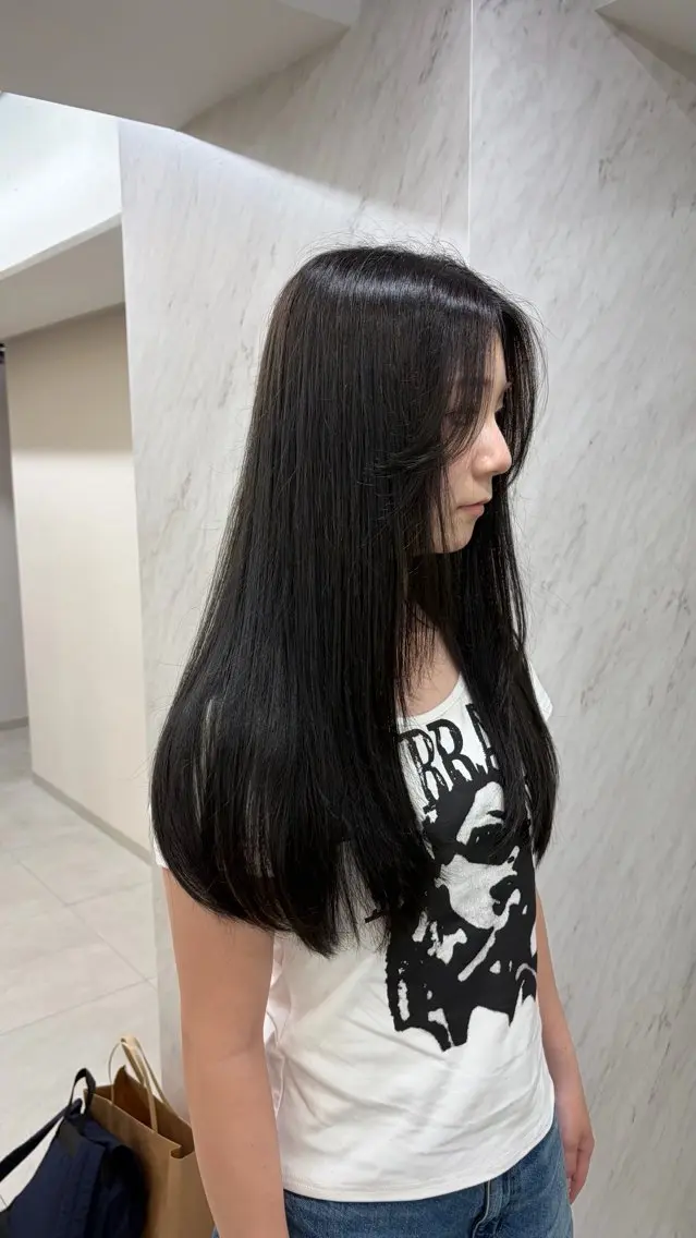 ロング カラー レイヤーカット カット ヘアカラー トリートメント 🏹MIYU￤抜け感 ×柔らかカラーのヘアスタイル
