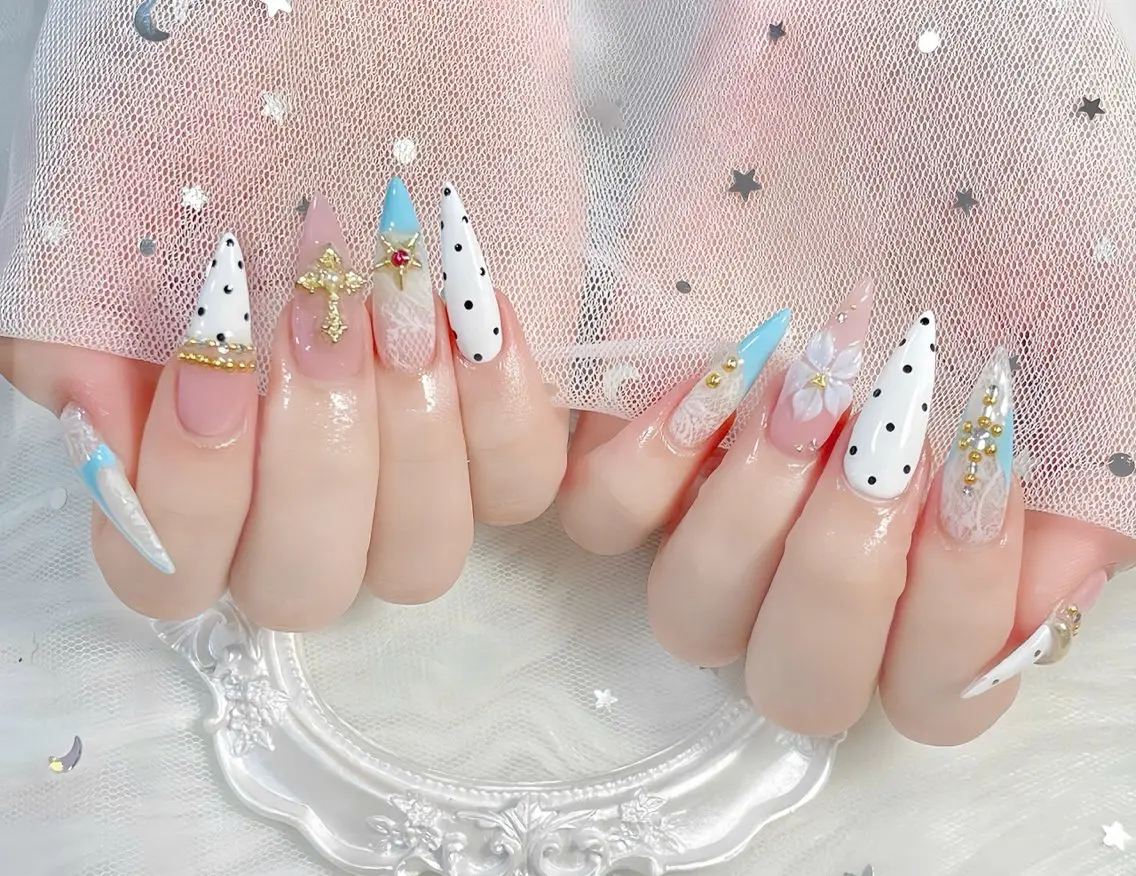ネイル チークネイル 長さ出し フレンチネイル ジェルネイル グラデーション ハンドネイル THANHTHANH NAILのネイルデザイン