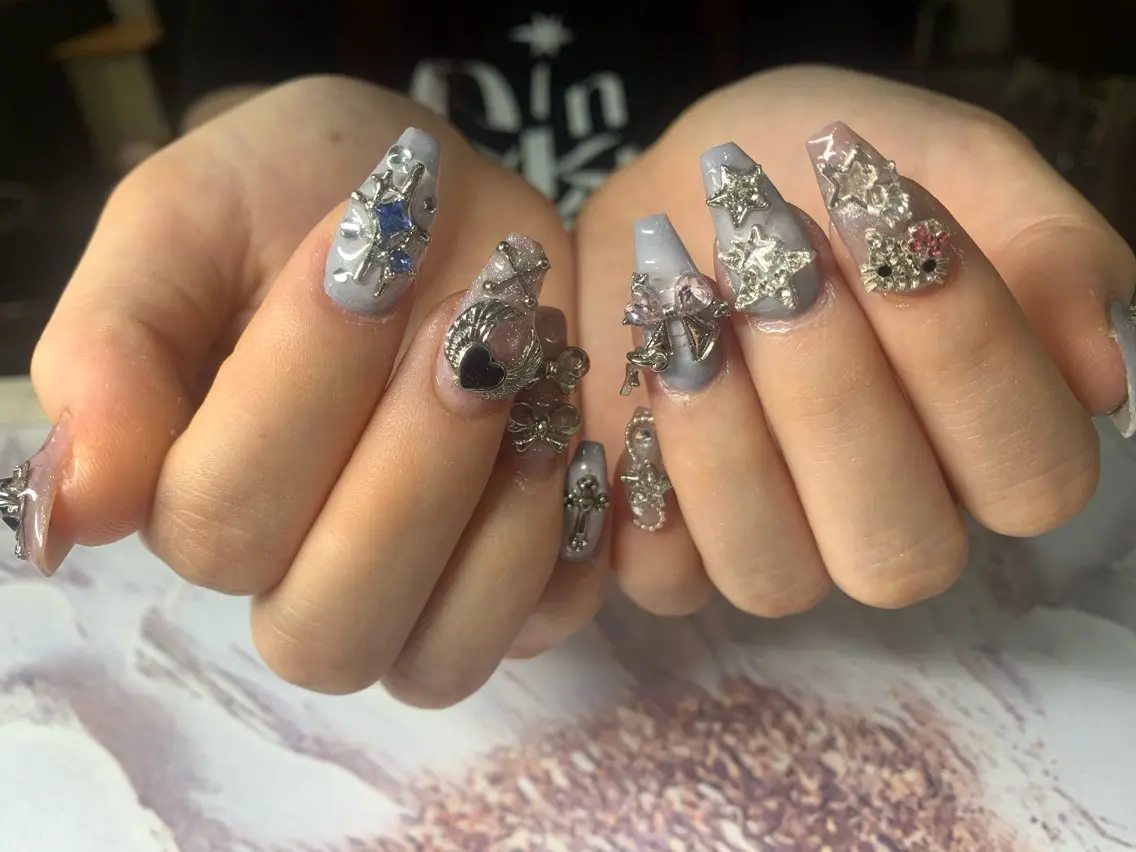 ネイル フレンチネイル ジェルネイル 韓国ネイル マグネットネイル マグネットフレンチ akina nailsのネイルデザイン