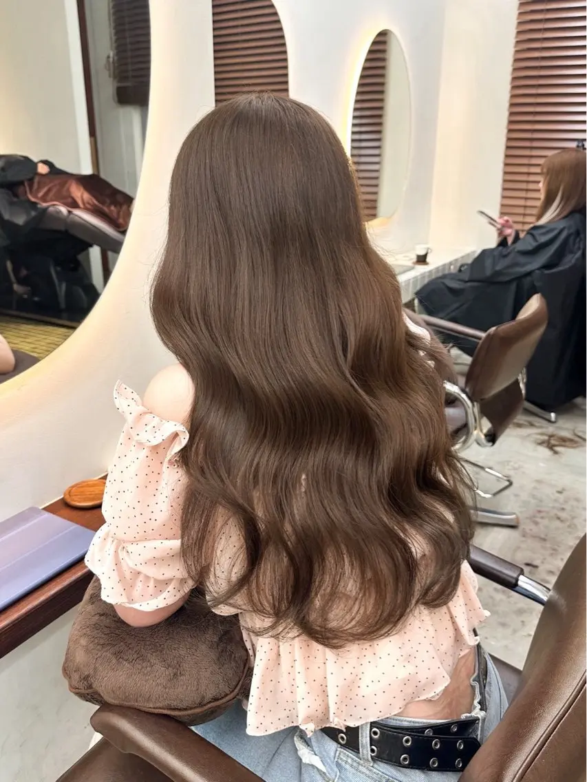 ロング LILA by MILA NANAのヘアスタイル