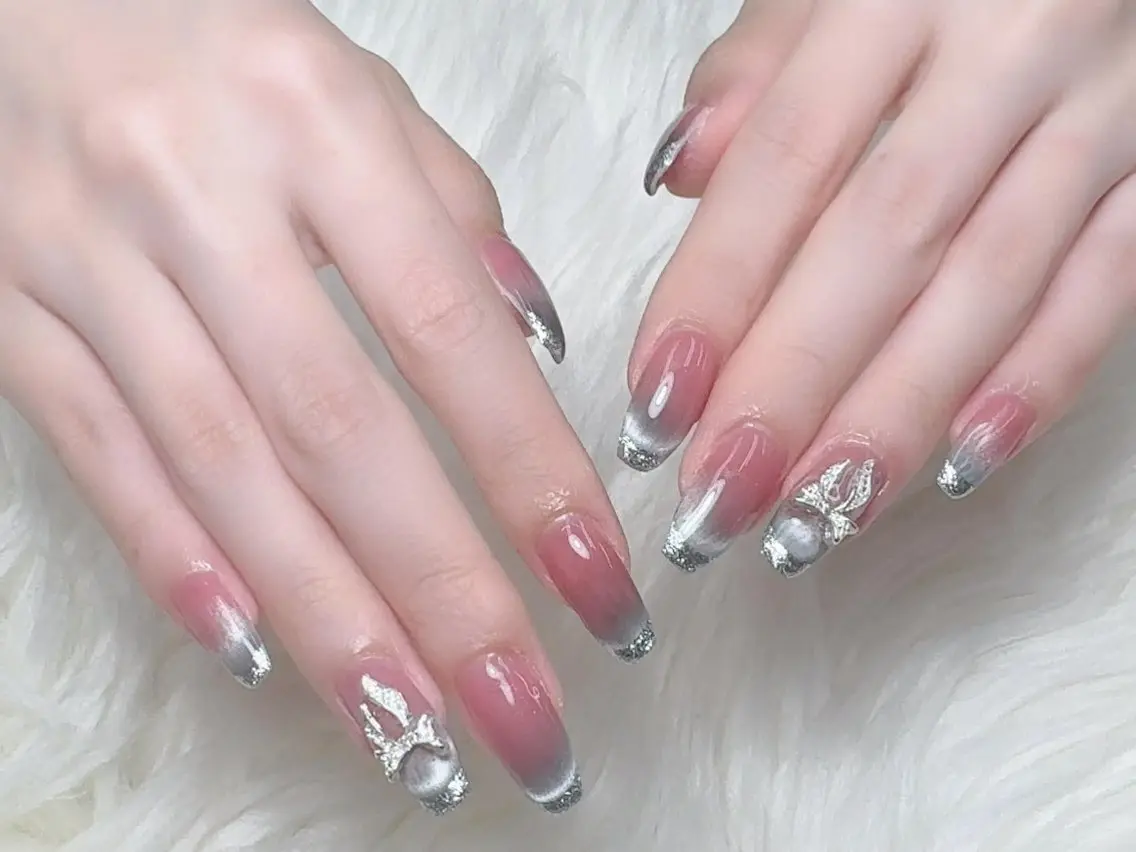 ネイル フレンチネイル 韓国ネイル 水色 マグネットネイル ニュアンスネイル ハンドネイル Hana Rose Nailのネイルデザイン