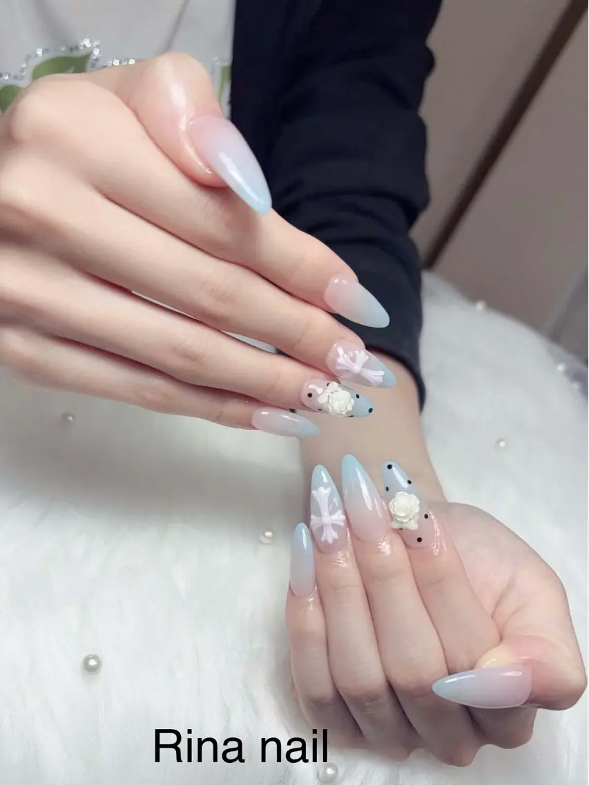 ネイル フットネイル 持ち込み 夏ネイル ハンドネイル リナ ネイルサロンのネイルデザイン