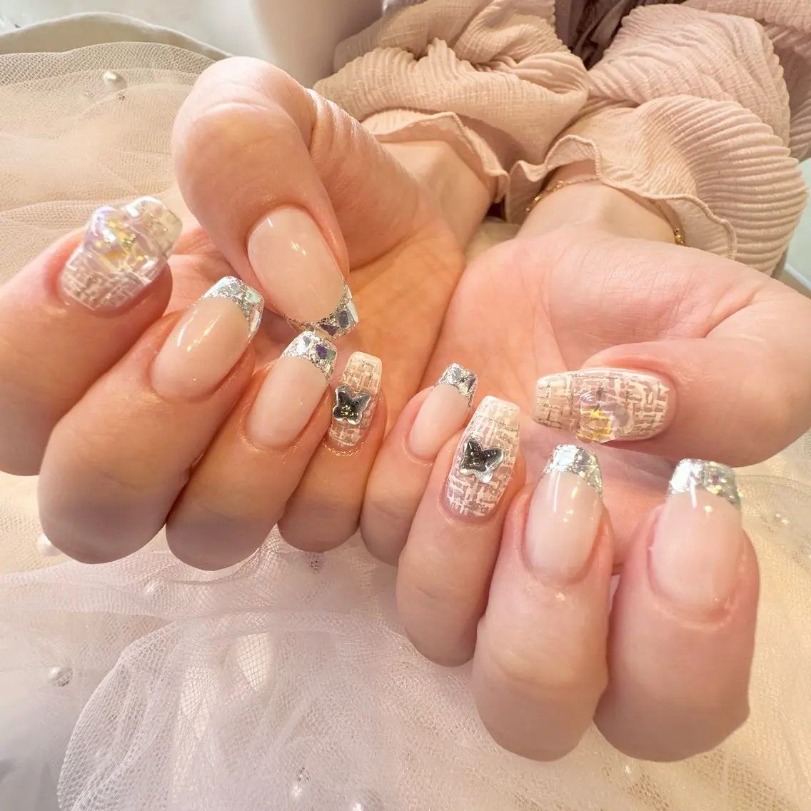 ネイル フレンチネイル ガラスフレンチ ツイードネイル ハンドネイル nail salon e'mu💐のネイルデザイン
