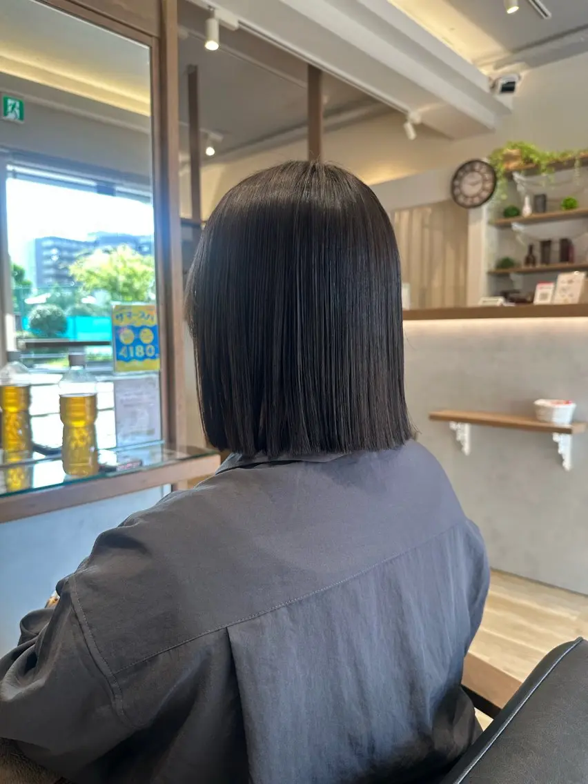 ミディアム 石原 麻菜のヘアスタイル
