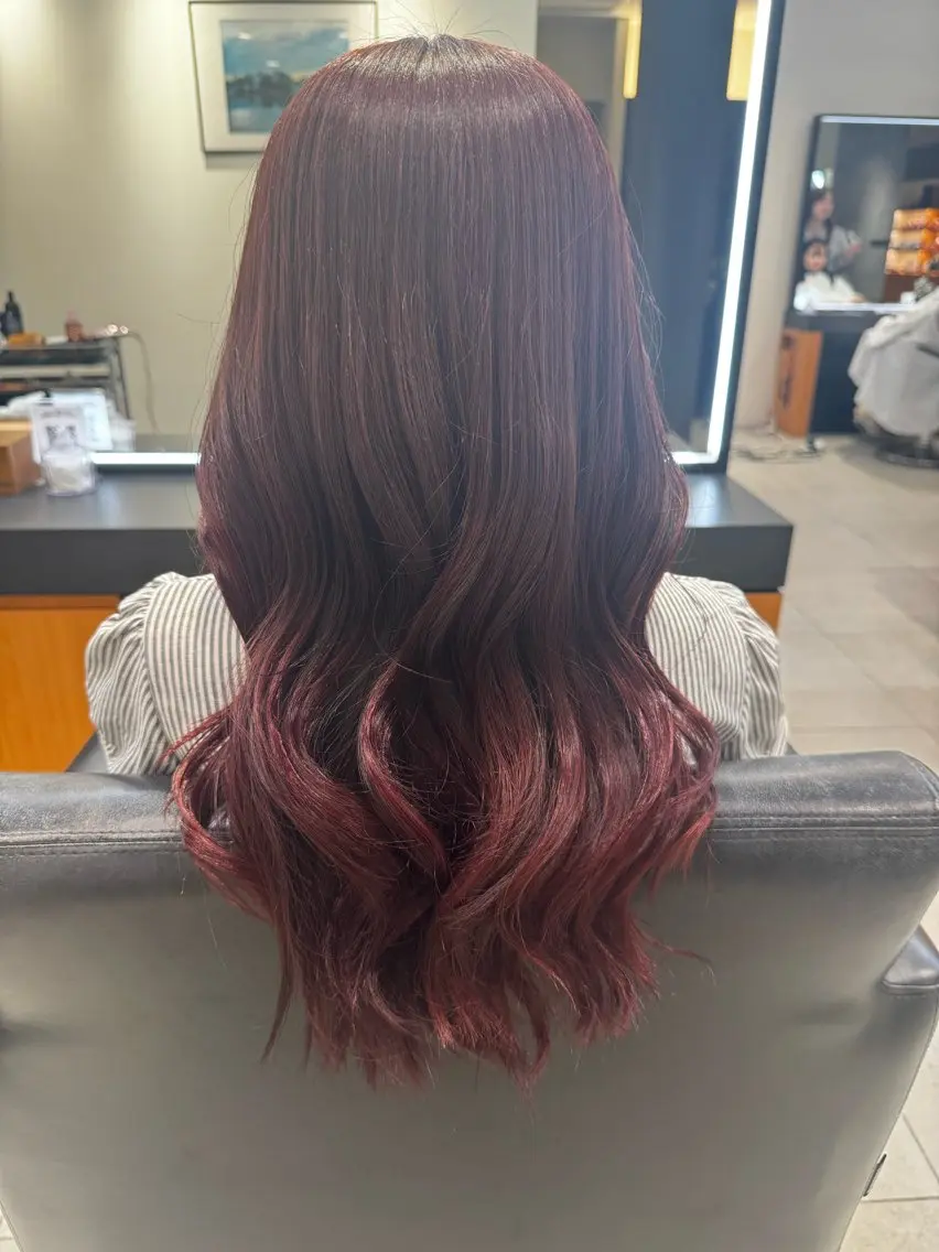 ロング ヘアカラー KOUYU(ému) 伏見/カラーモデルのヘアスタイル