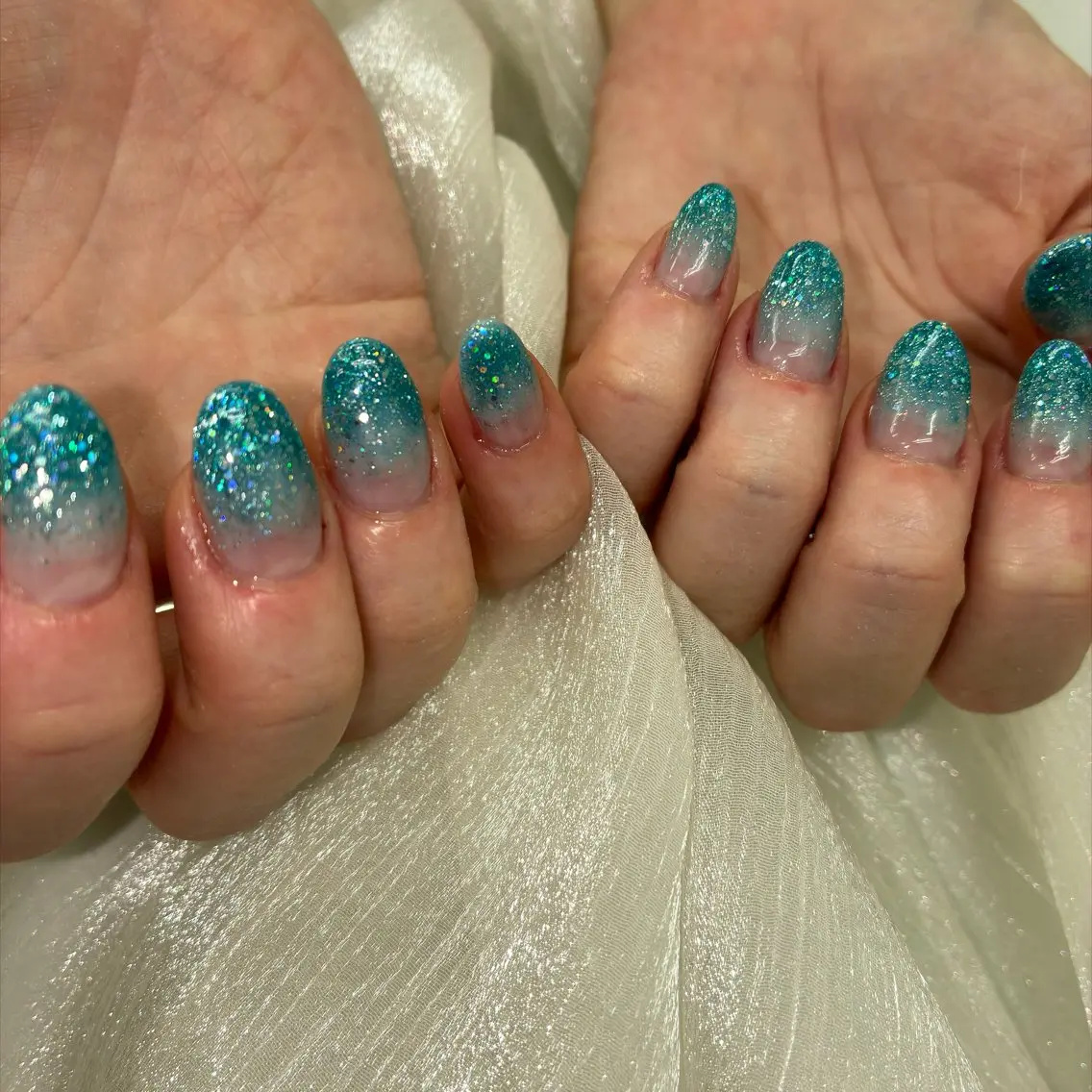 ネイル ハンドネイル Leora nail+eyeのネイルデザイン