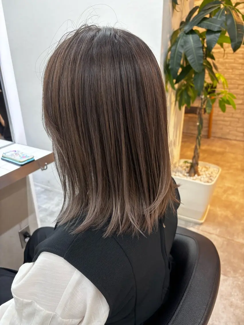 ミディアム カラー ヘアカラー トリートメント Viot 銀座 樋口 桃佳のヘアスタイル