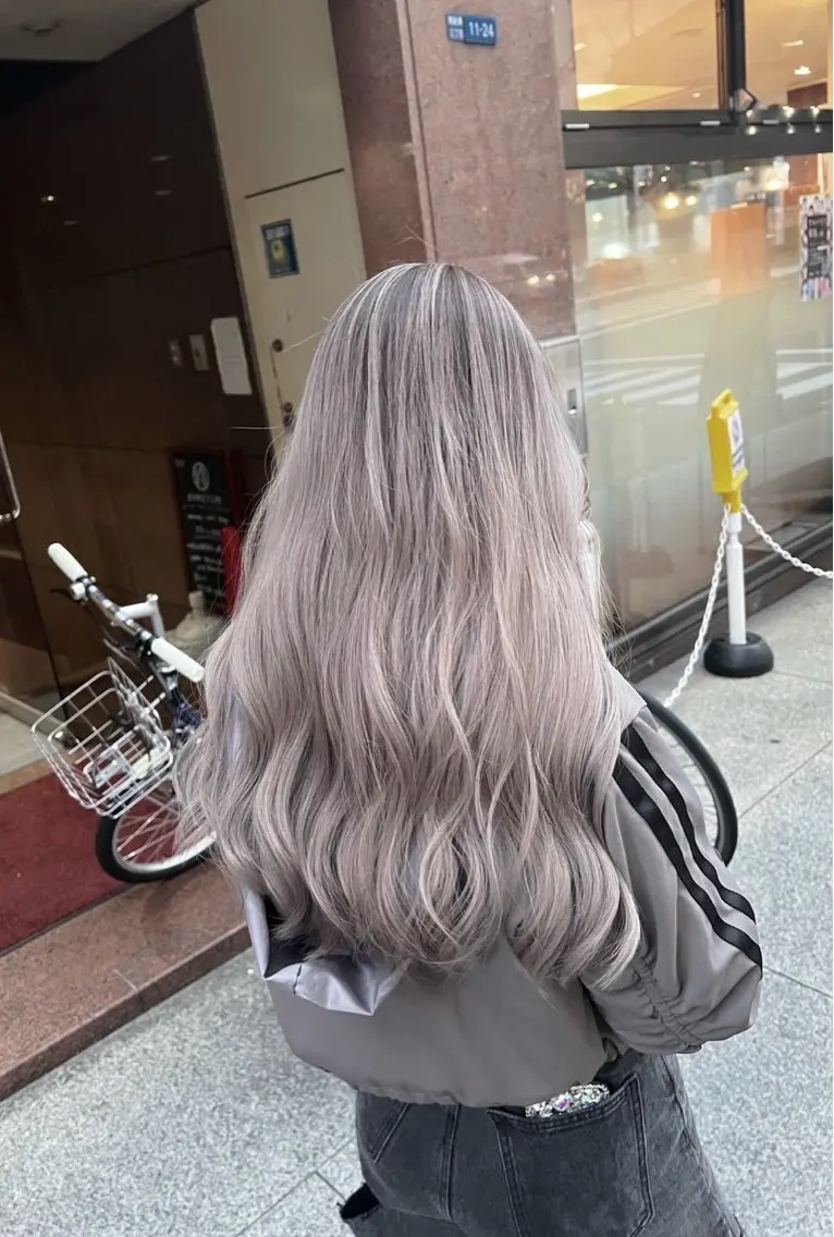 ロング カラー バレイヤージュ グレージュ レイヤーカット 指名数No.1 /NAOYAのヘアスタイル