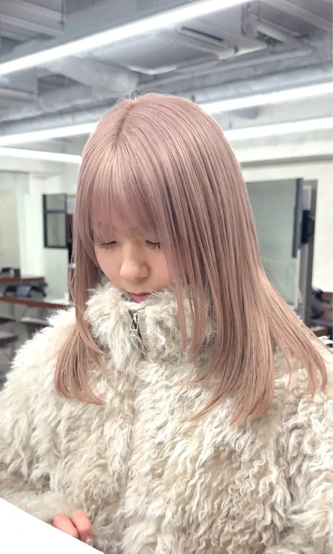 ロング カラー アッシュ ベージュカラー ブリーチ ケアブリーチ ダブルカラー カット ヘアカラー トリートメント ブリーチ　ハイトーン 特化🌈フジタハルキのヘアスタイル