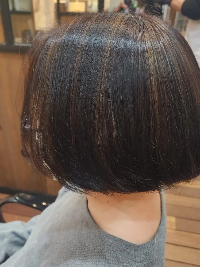 ショート アッシュ ハイライト ユウナ/眉ワックス /メンズカットモデルのヘアスタイル