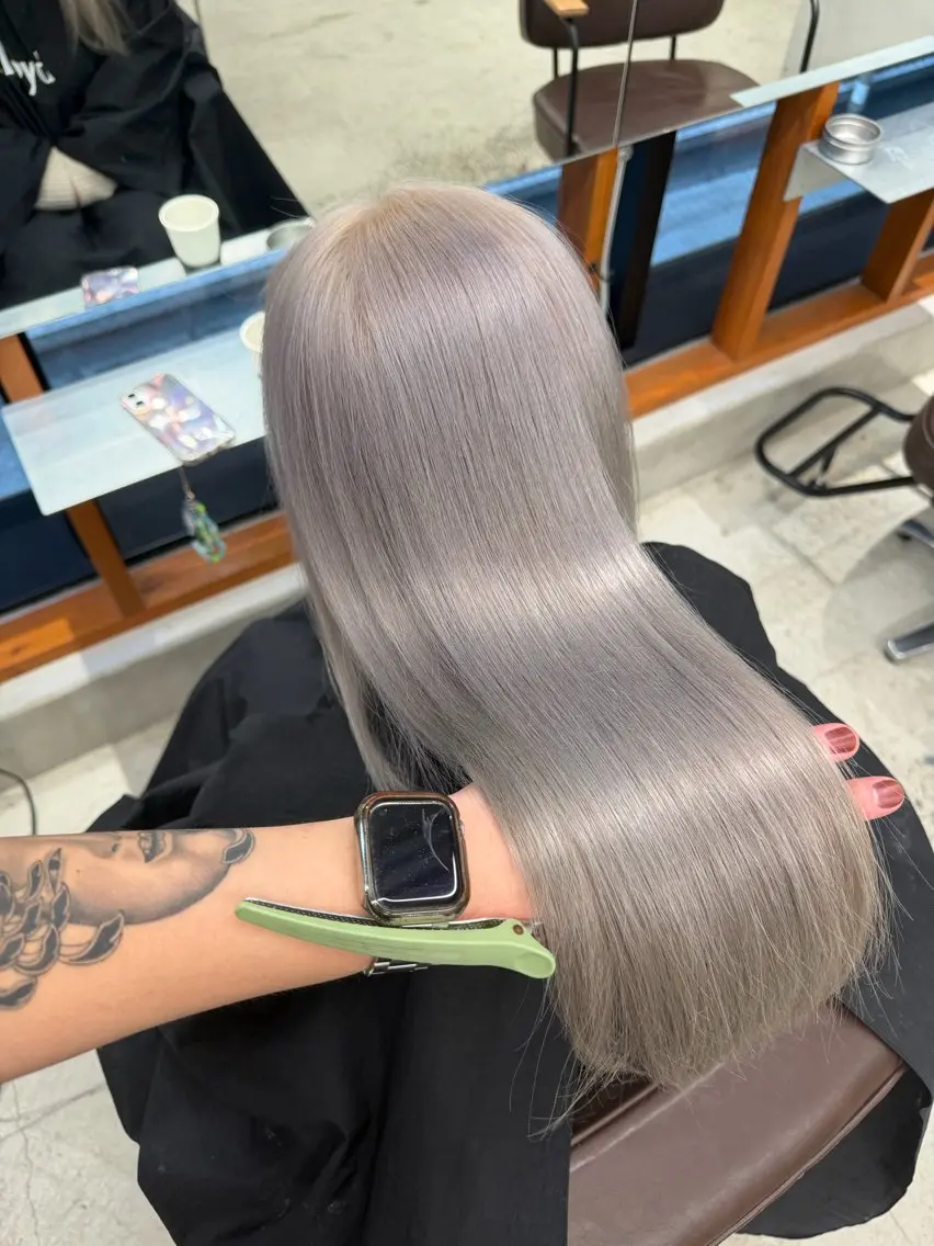 ロング カラー ヘアカラー 高島 凜のヘアスタイル
