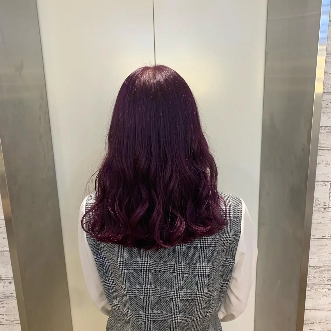 セミロング カラー 天野 利咲のヘアスタイル