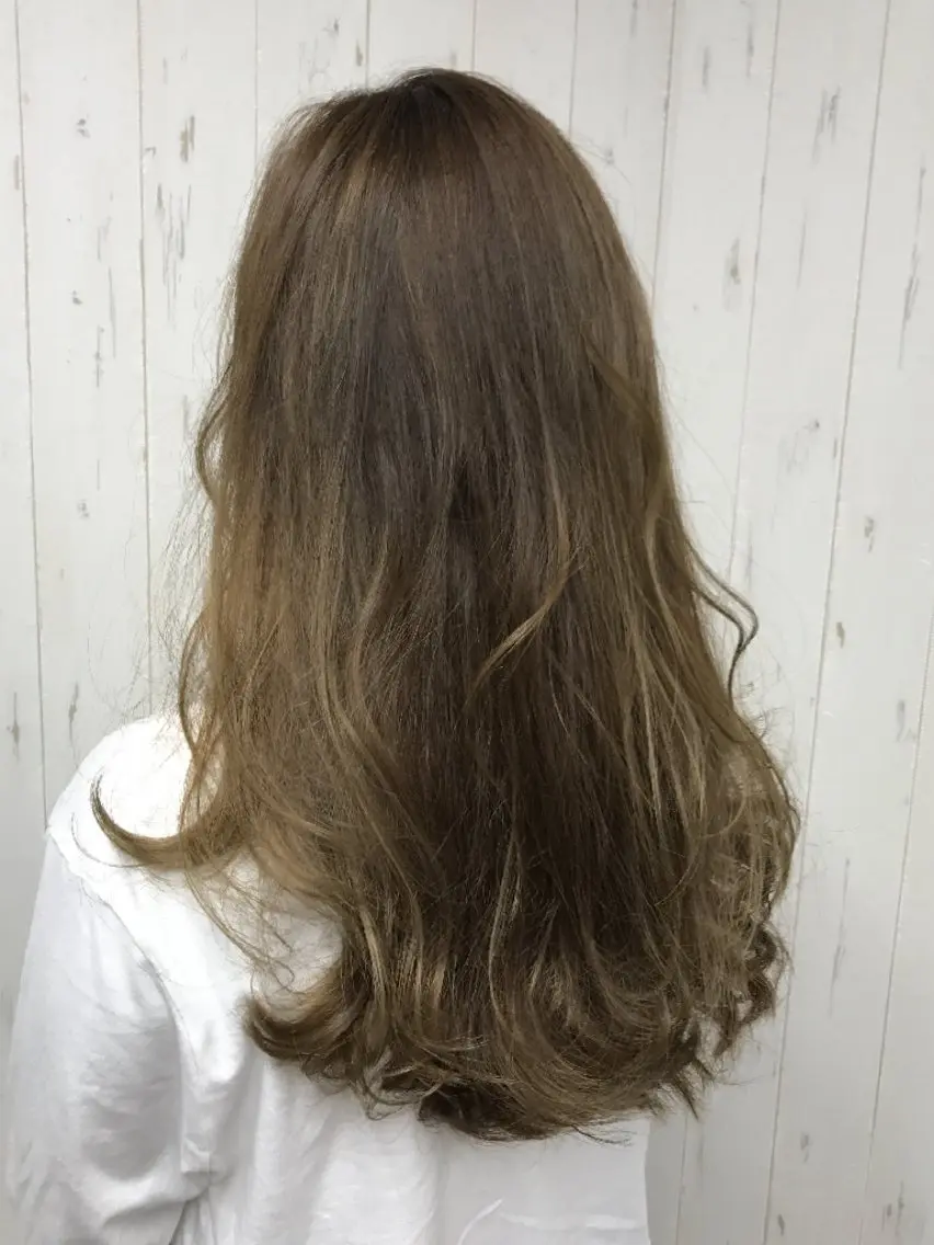 ロング AN'TIA小作 noiのヘアスタイル