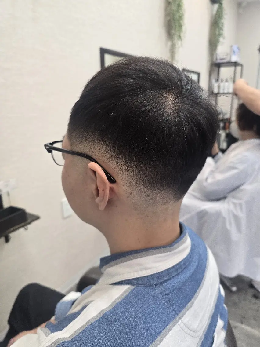 ショート メンズ センターパート モヒカン マッシュ メンズパーマ 石川(park) ジェウンのヘアスタイル