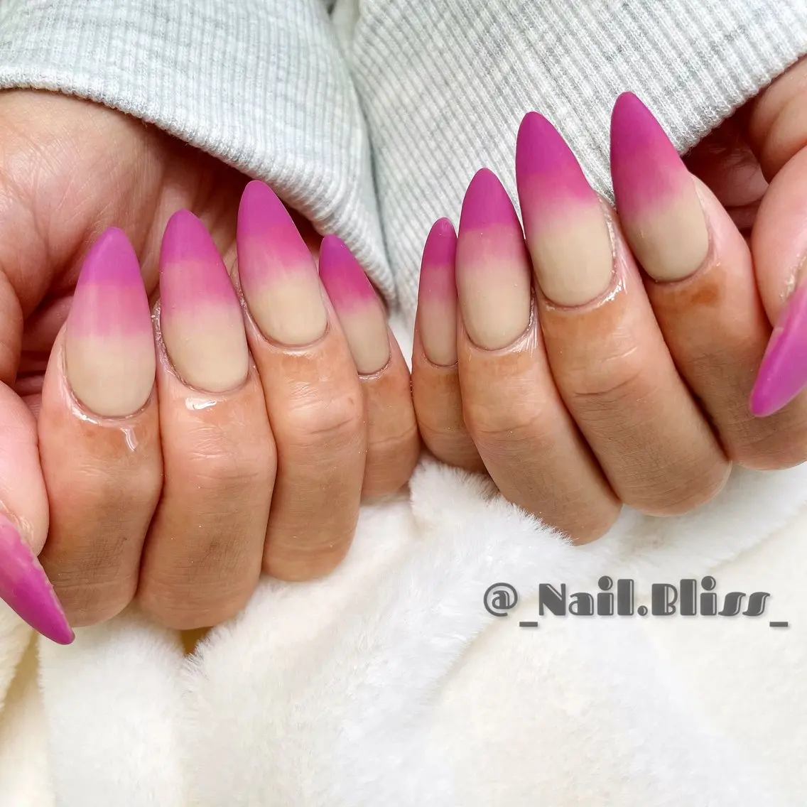 ネイル グラデーション マットネイル ハンドネイル NAIL BLISSのネイルデザイン