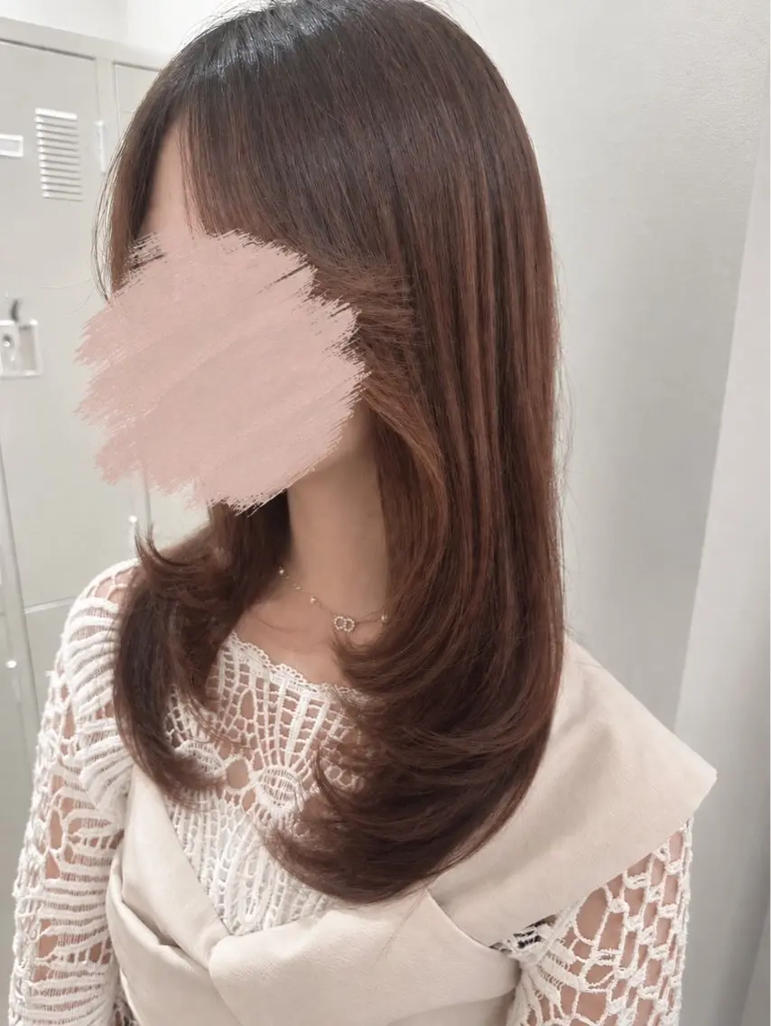 ミディアム レイヤーカット 韓国ヘア暖色カラー✨ shionのヘアスタイル