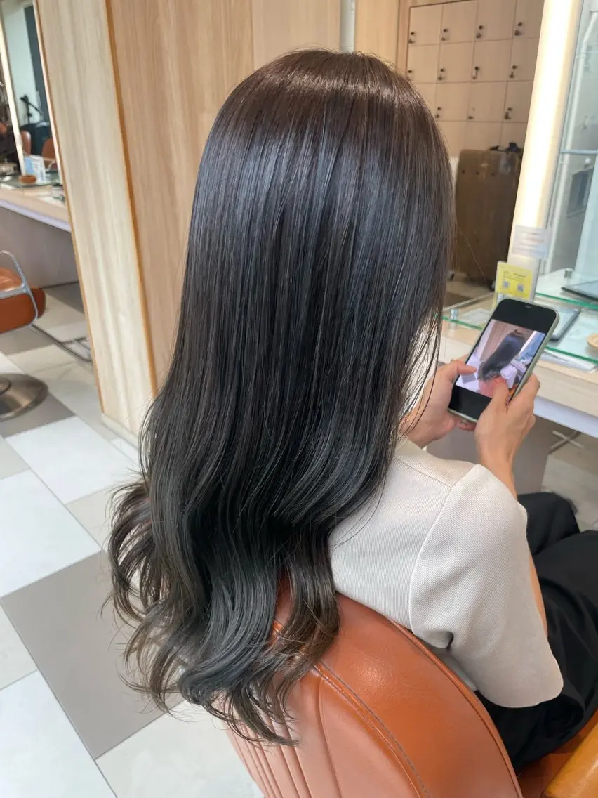 ロング カラー カット ヘアカラー トリートメント 青沼夏未/オリーブ/ 寒色カラーのヘアスタイル